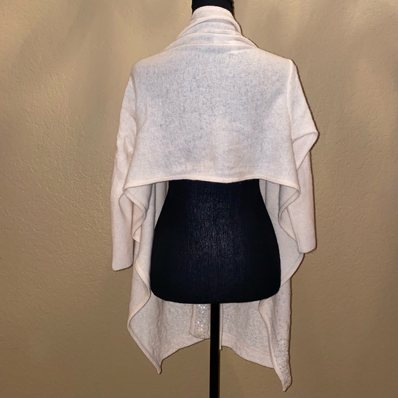 Wool blend angora wrap with sequins - Picture 2 of 7